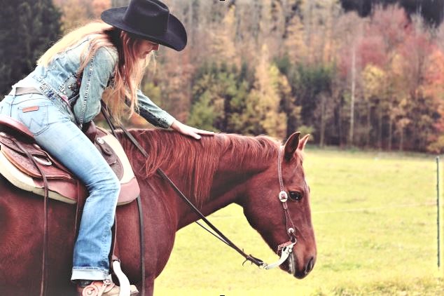 Vera Lorena, Expertin für pferdegestütztes Lerntraining und Reitunterricht